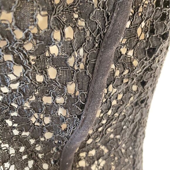 Pixley Black sheer cap sleeve back zip top Small - Picture 9 of 12